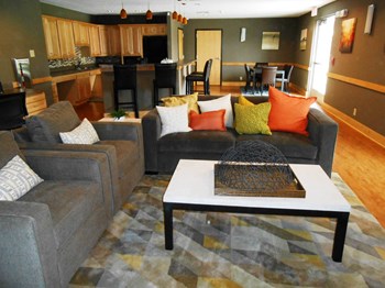 Fox Run Apartments Lounge